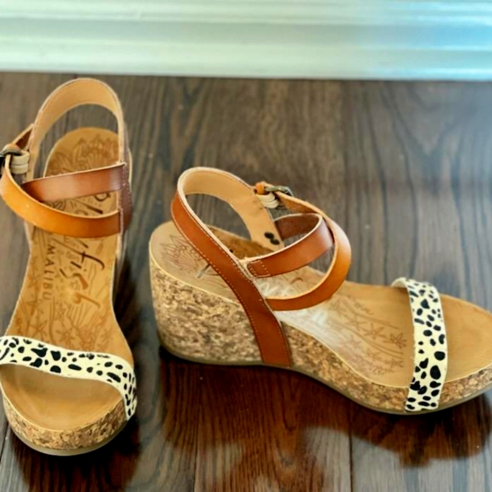 Blowfish Hirosha Sandals 8.5 New Without Box